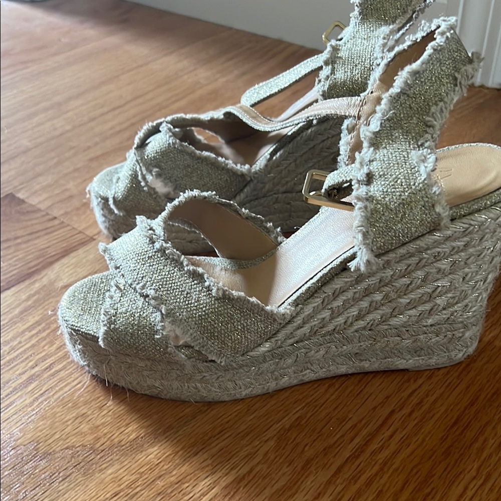 Stylish Tan Wedge Sandals